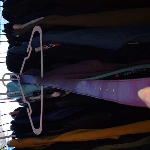 Women's burgundy cat design belt - Picture 12 of 17